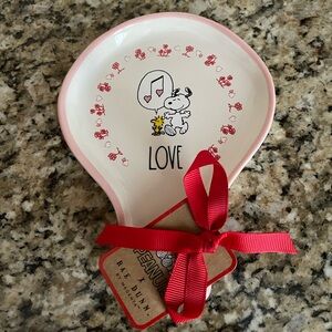 Rae Dunn X Peanuts Snoopy “LOVE” Spoon Rest